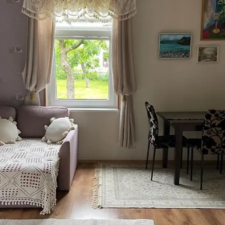 Apartment Karjamaa 8 *
